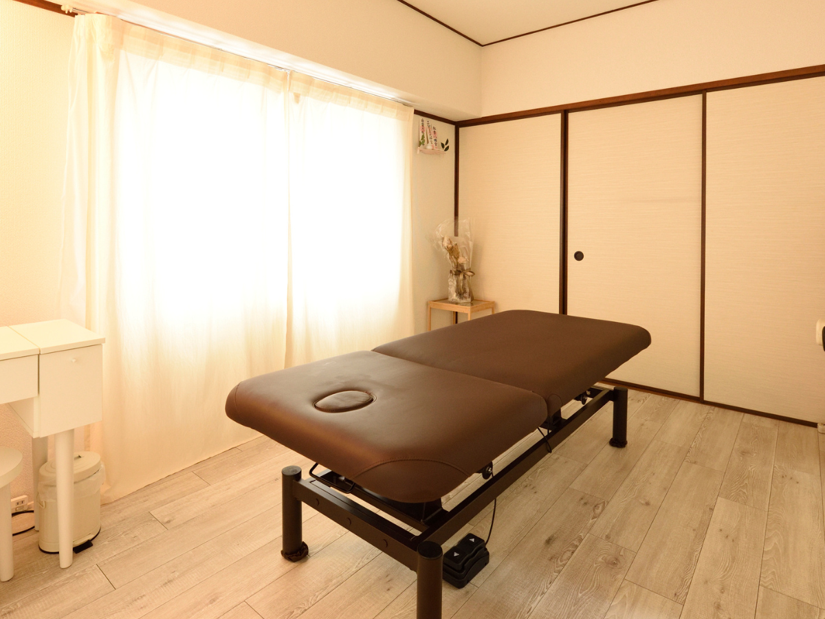 福岡市早良区西新 CS60福岡西新サロンサンテ【CS60/よもぎ蒸し/整体オイルマッサージ】